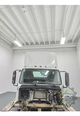 VOLVO VNL day cab Cab