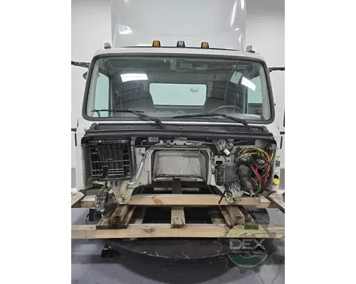 VOLVO VNL day cab Cab