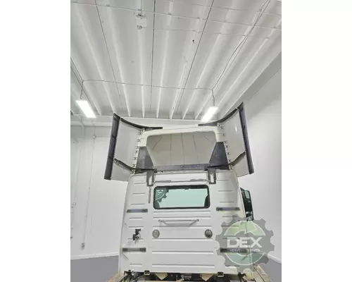 VOLVO VNL day cab Cab