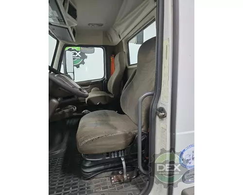 VOLVO VNL day cab Cab