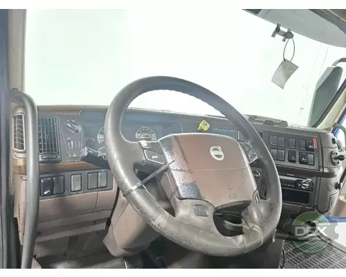 VOLVO VNL day cab Cab