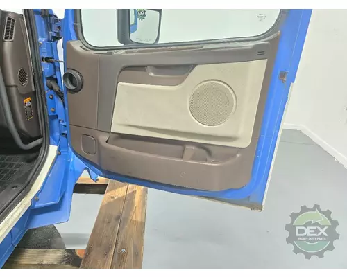 VOLVO VNL day cab Cab