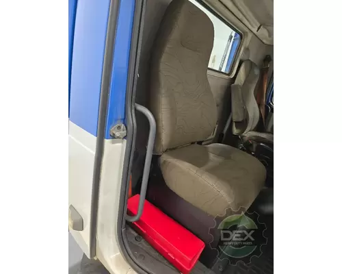 VOLVO VNL day cab Cab