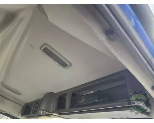 VOLVO VNL day cab Cab