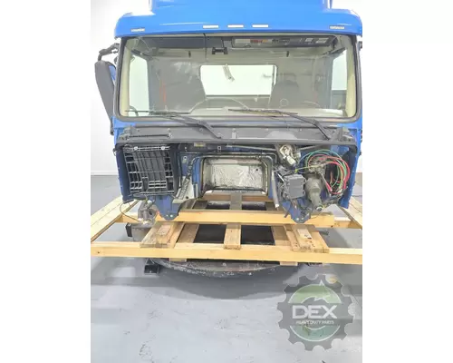 VOLVO VNL day cab Cab