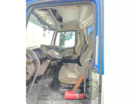 VOLVO VNL day cab Cab