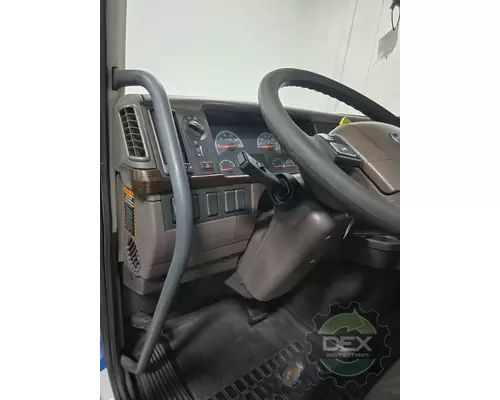 VOLVO VNL day cab Cab