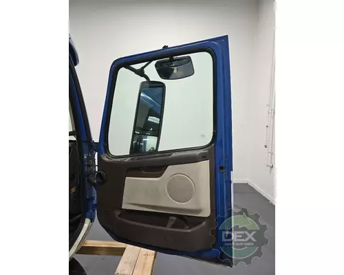 VOLVO VNL day cab Cab