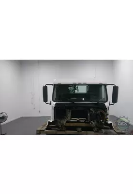 VOLVO VNL day cab Cab