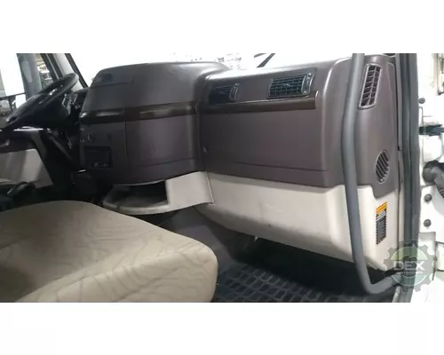 VOLVO VNL day cab Cab