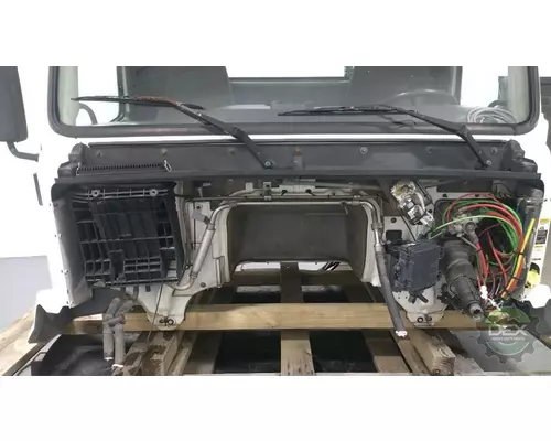 VOLVO VNL day cab Cab