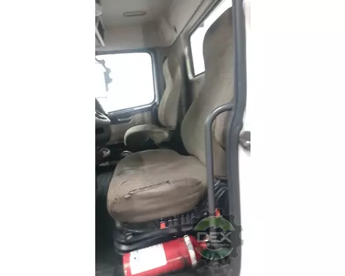VOLVO VNL day cab Cab