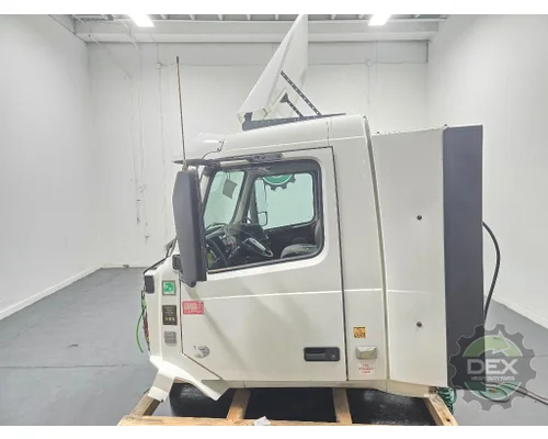 VOLVO VNL day cab Cab