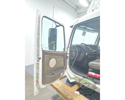 VOLVO VNL day cab Cab