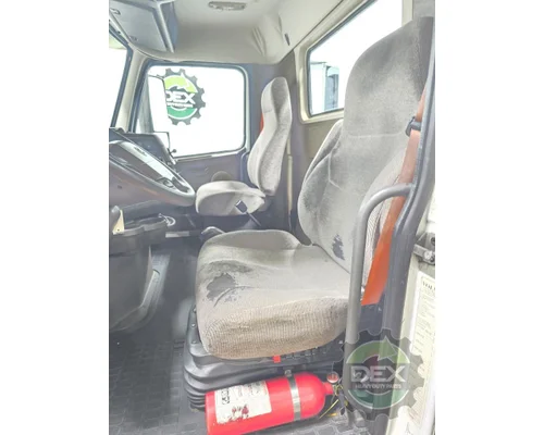 VOLVO VNL day cab Cab