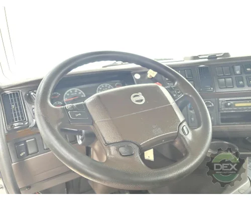 VOLVO VNL day cab Cab
