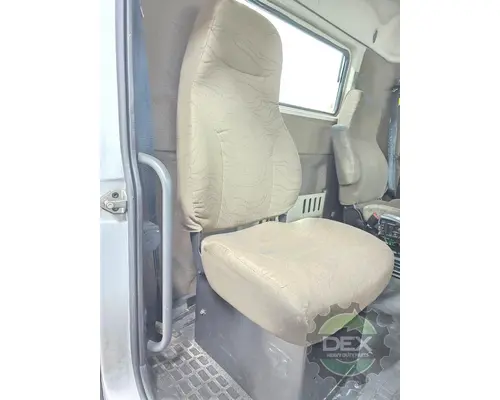 VOLVO VNL day cab Cab