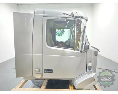 VOLVO VNL day cab Cab