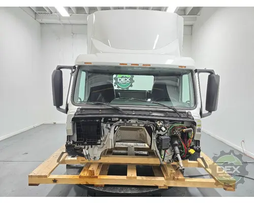 VOLVO VNL day cab Cab