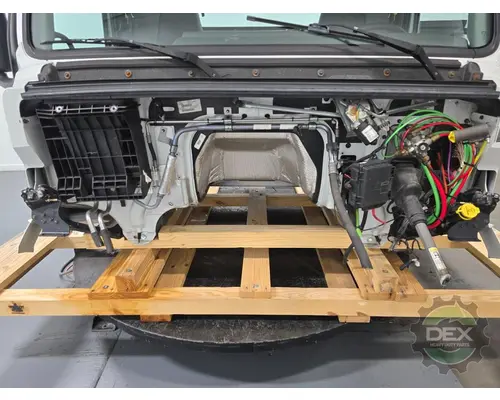 VOLVO VNL day cab Cab