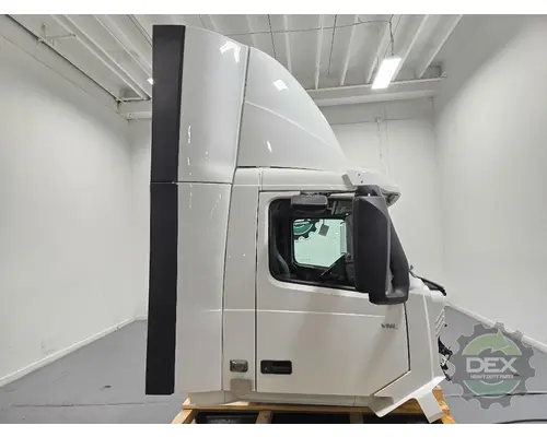 VOLVO VNL day cab Cab