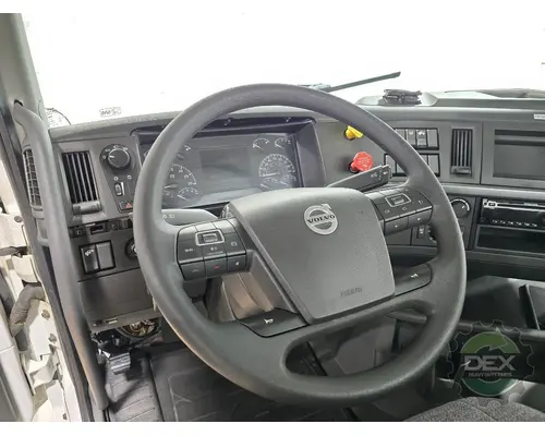 VOLVO VNL day cab Cab