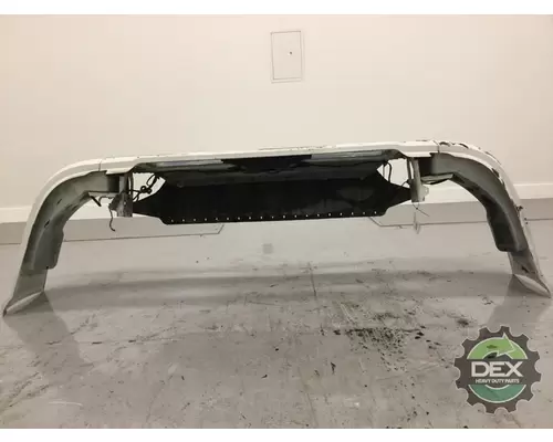 VOLVO VNL version 2 8611 bumper, front