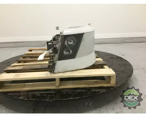 VOLVO VNL version 2 Bumper Assembly, Front