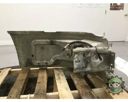 VOLVO VNL version 2 Bumper Assembly, Front