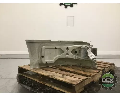 VOLVO VNL version 2 Bumper Assembly, Front
