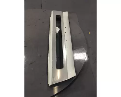 VOLVO VNL version 2 Bumper Assembly, Front