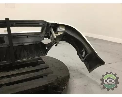 VOLVO VNL version 2 Bumper Assembly, Front