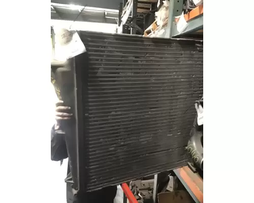 VOLVO VNL200 Charge Air Cooler (ATAAC)