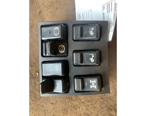 VOLVO VNL200 Dash Panel