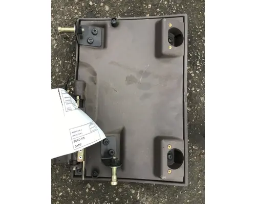 VOLVO VNL200 Door Panel (Trim)