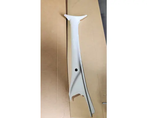 VOLVO VNL200 Door Panel (Trim)