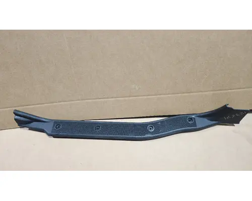 VOLVO VNL200 Door Panel (Trim)