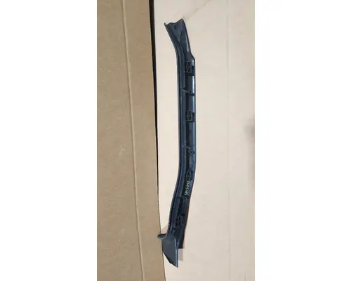 VOLVO VNL200 Door Panel (Trim)