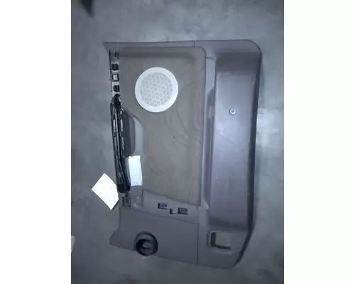 VOLVO VNL200 Door Panel (Trim)