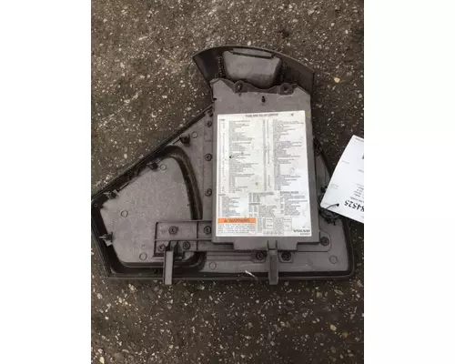 VOLVO VNL200 Fuse Box