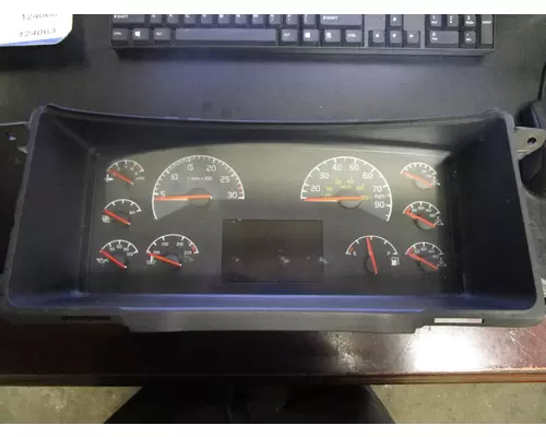 VOLVO VNL200 Instrument Cluster