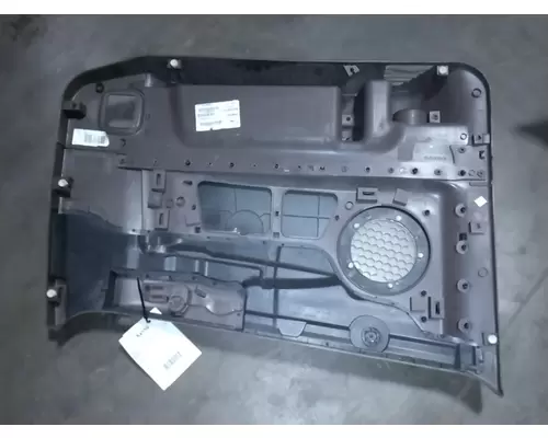 VOLVO VNL200 Interior Door Panel