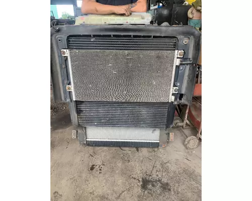 VOLVO VNL200 Radiator