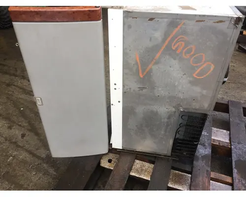 VOLVO VNL200 Refer Unit