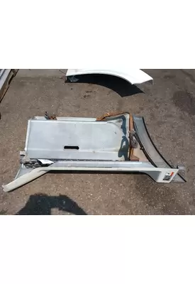 VOLVO VNL200 Side Fairing/ Side Skirting