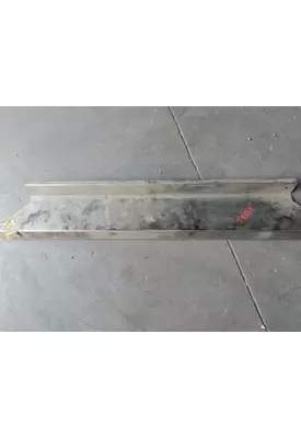 VOLVO VNL200 Side Fairing