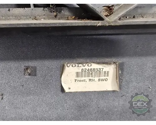 VOLVO VNL300 1644 bulb socket
