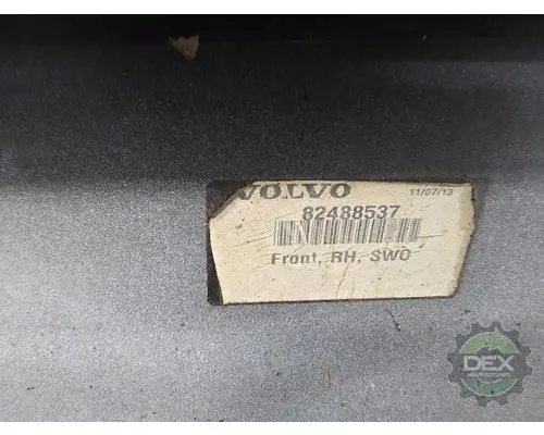 VOLVO VNL300 1644 bulb socket