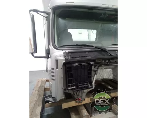 VOLVO VNL300 8102 cab, complete