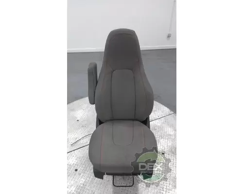 VOLVO VNL300 8521 front seat, complete